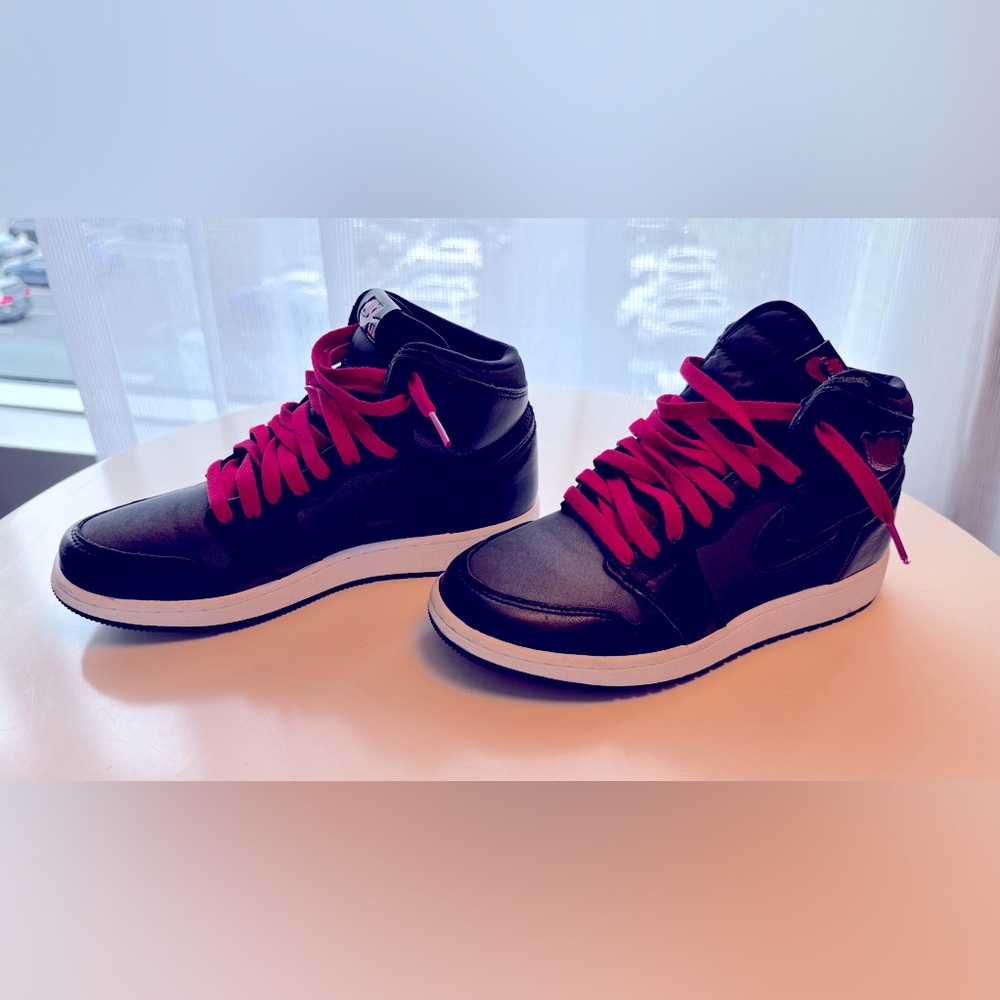 Air Jordan 1 Retro High OG Black Gym Red US 6Y